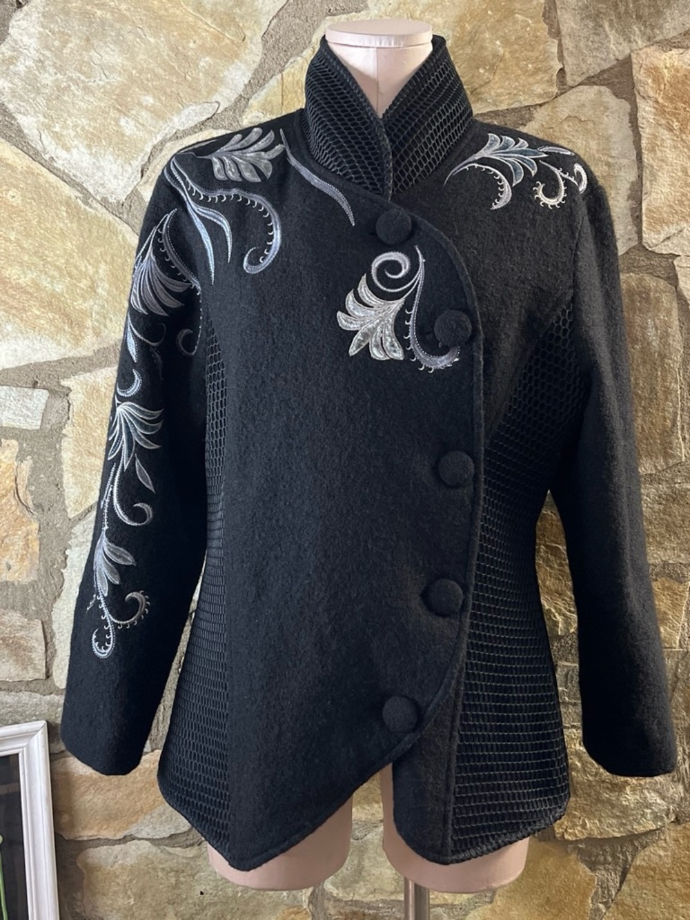 Vintage Carson Black Embroidered Wool Asymmetric Button Jacket XL